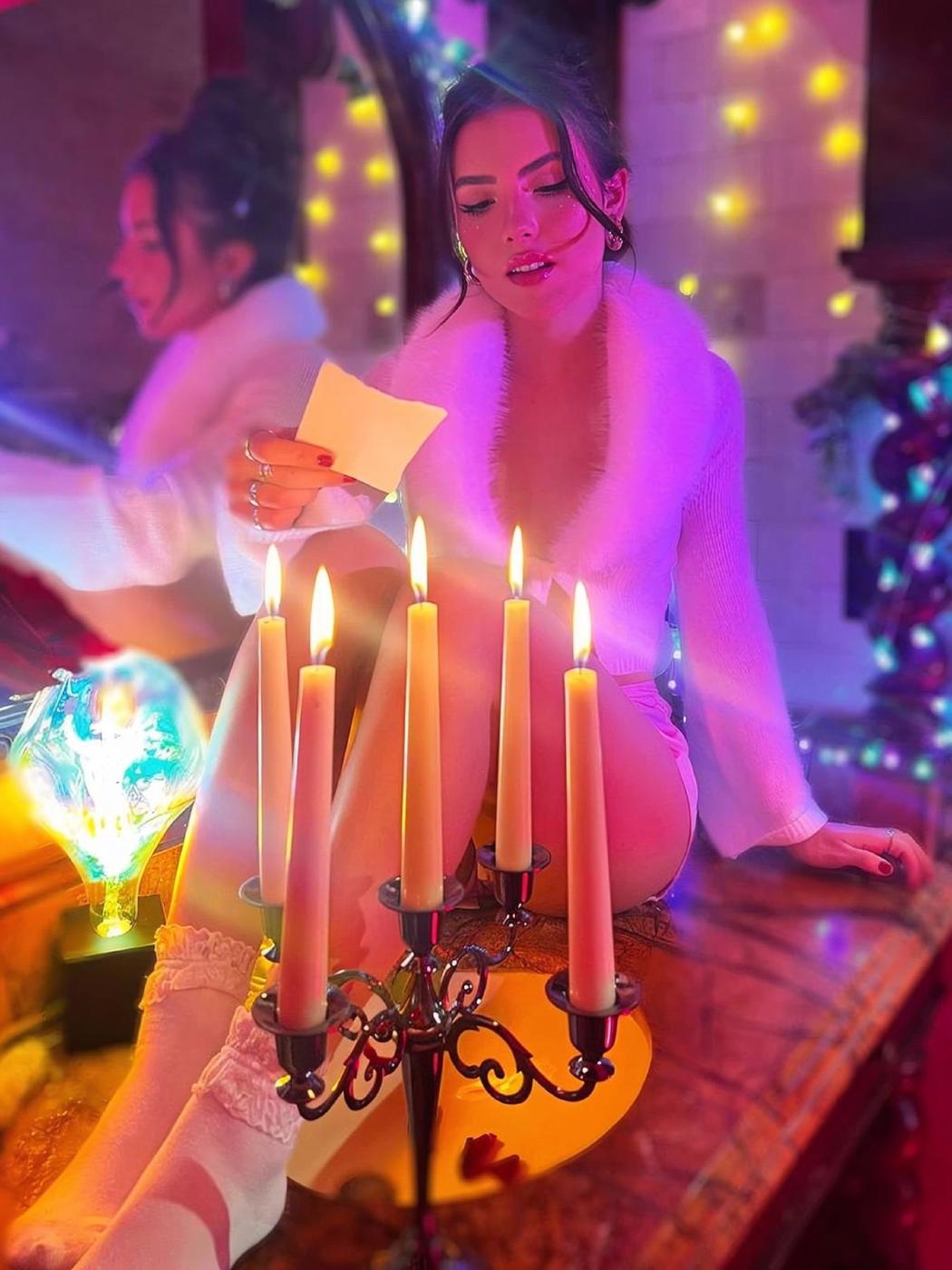 andrea_botez_sexy_teasing_outfit_set_leaked-xqcncv andrea botez sexy teasing outfit set leaked