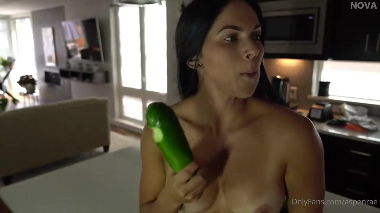 aspen rae zucchini masturbation onlyfans video leaked