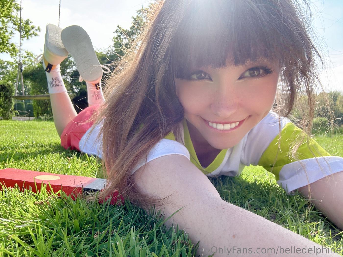 belle delphine chihiro cosplay outdoor onlyfans set leaked 15