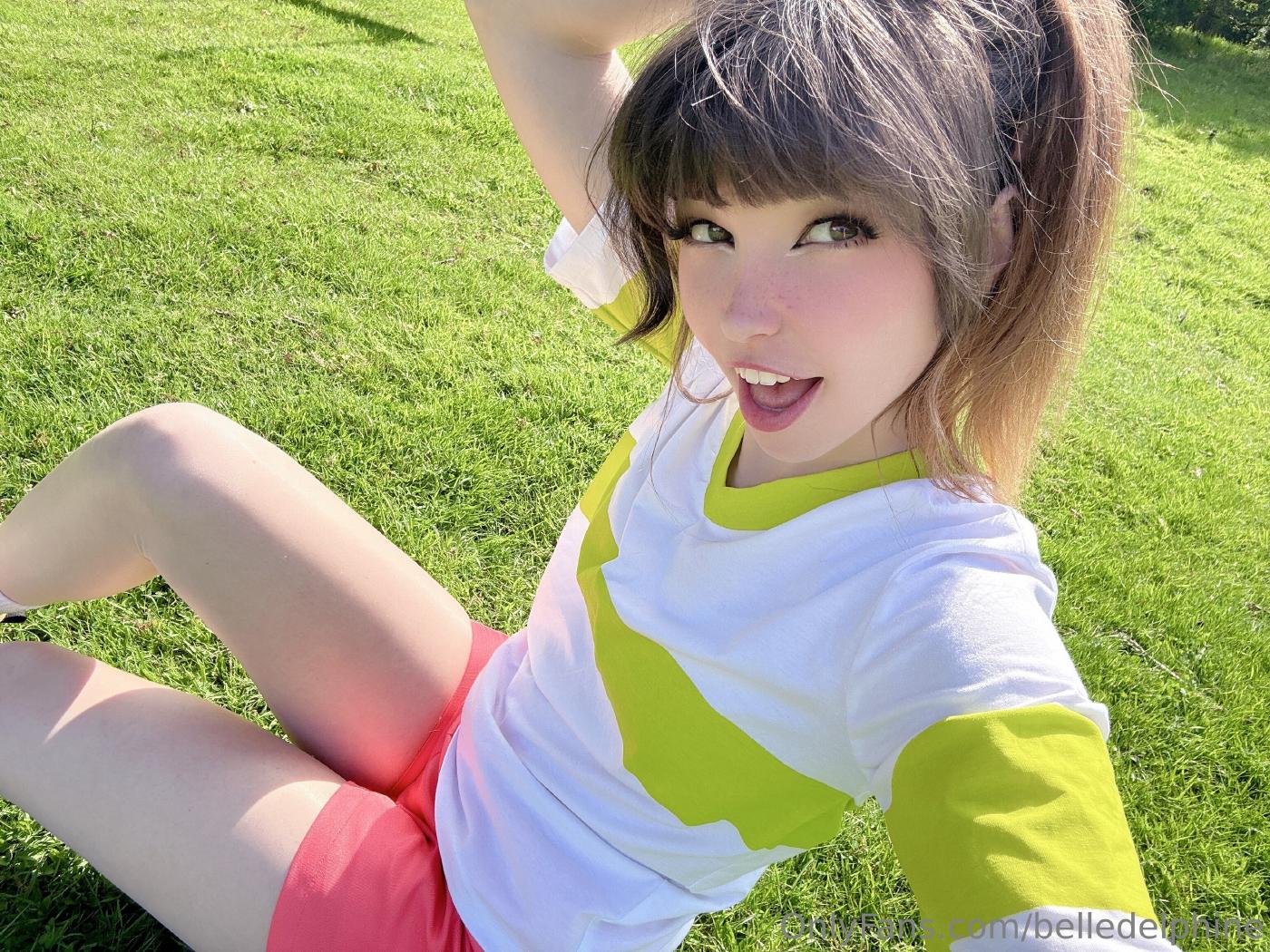 belle delphine chihiro cosplay outdoor onlyfans set leaked 29