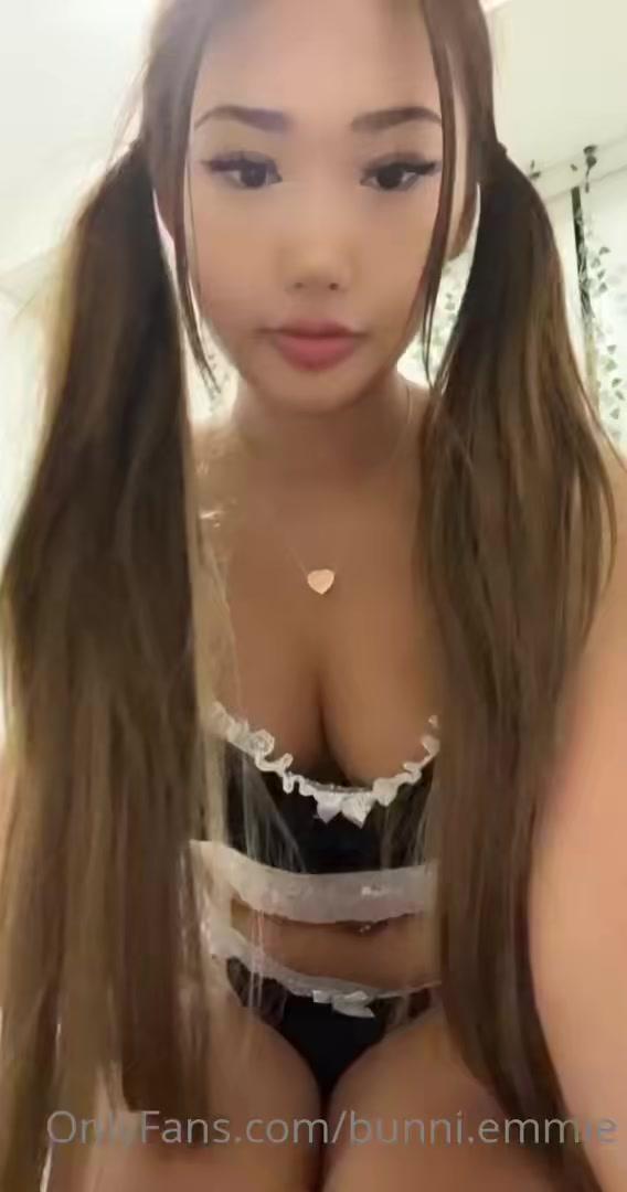 bunni emmie nude dildo blowjob onlyfans video leaked