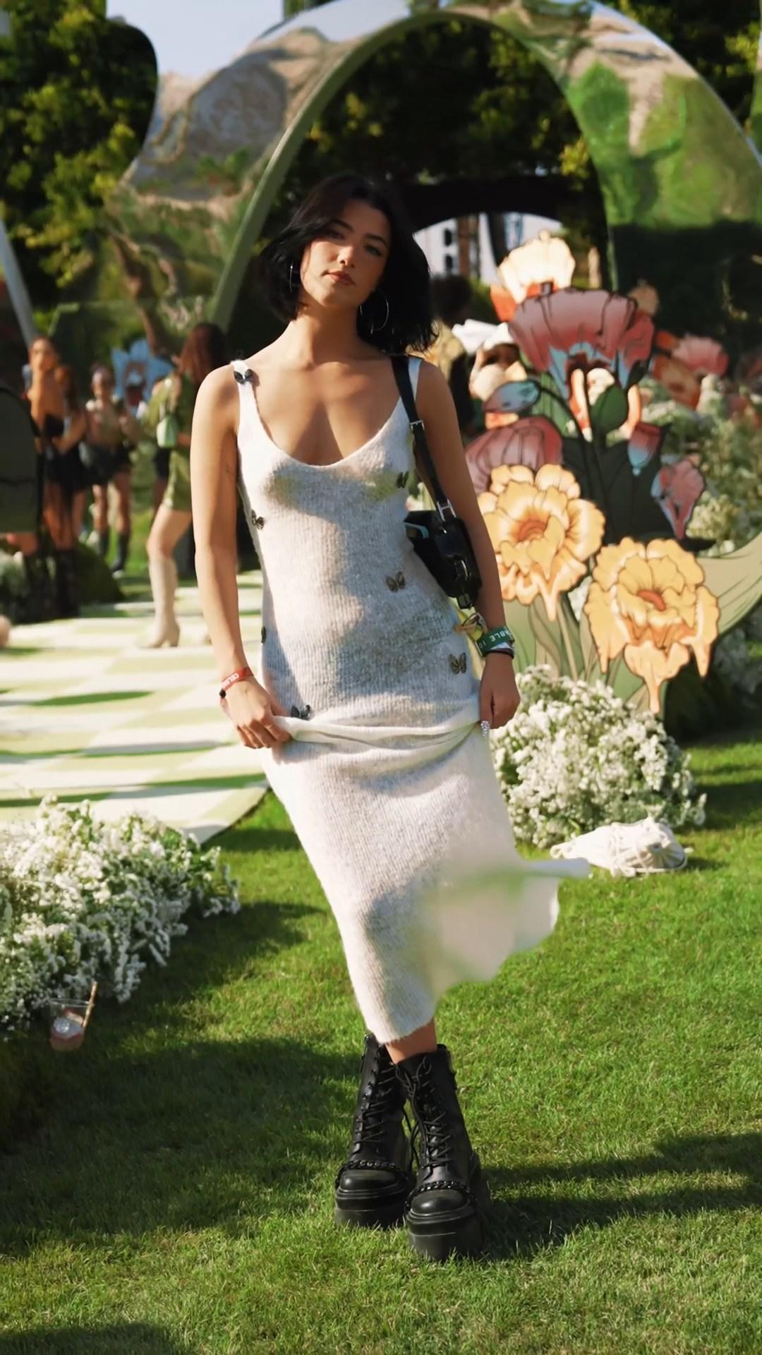 charli damelio nude tits nipple slip video leaked lujpgm