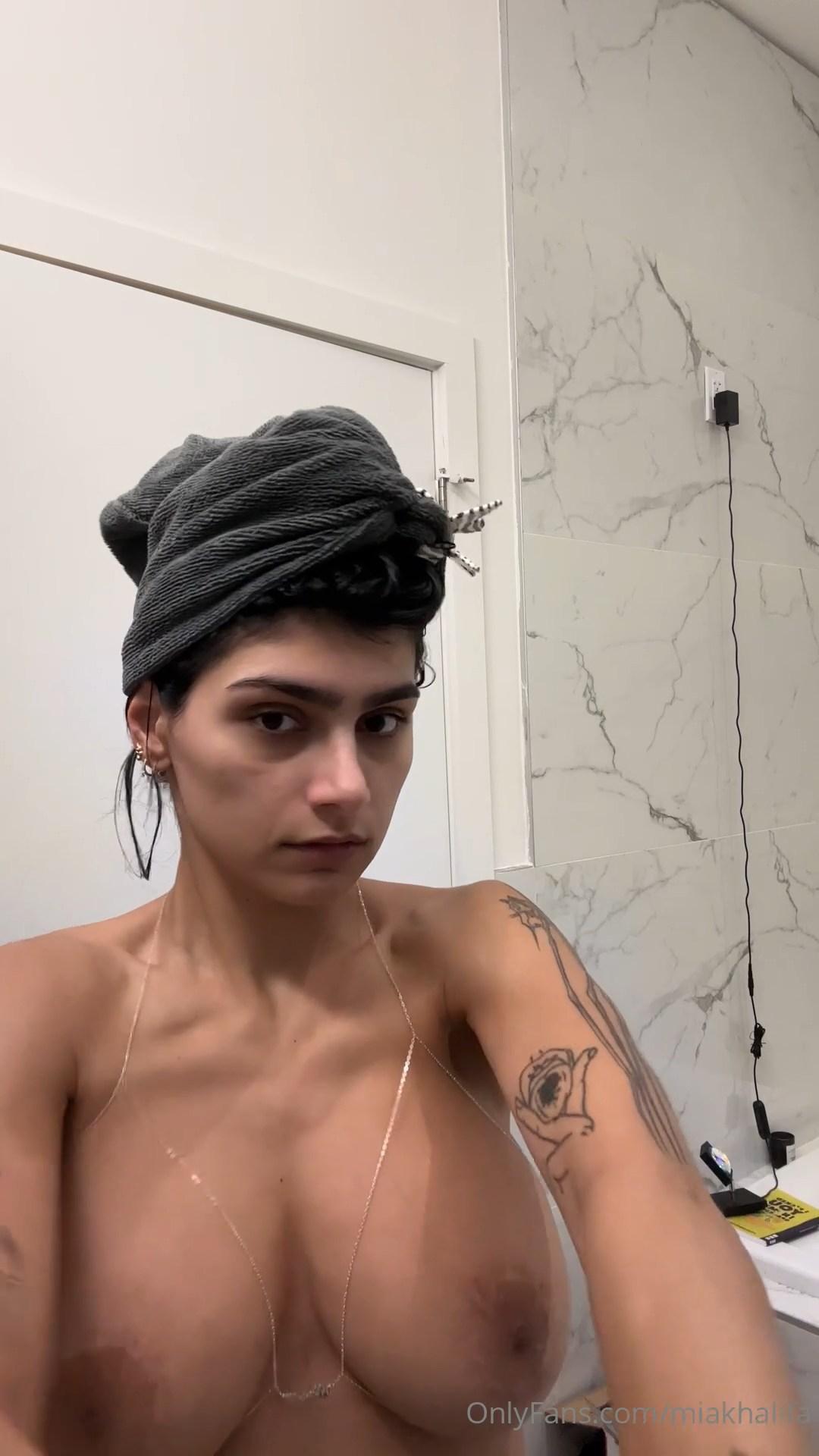 mia khalifa nude dressing onlyfans video leaked ydzdfa