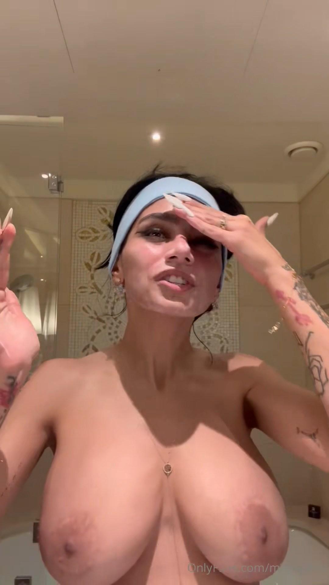 mia khalifa nude face wash onlyfans livestream leaked tyacfs