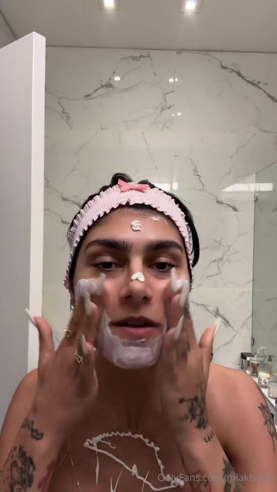 mia khalifa nude shower prep onlyfans video leaked uwgglc