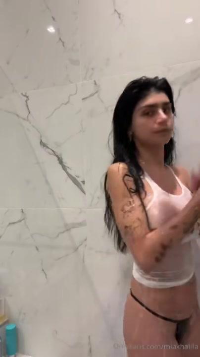 mia khalifa nude wet tank top onlyfans video leaked dlgooe