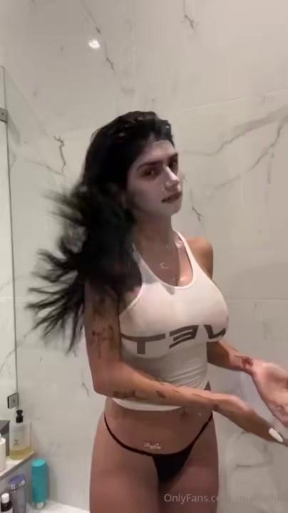 mia khalifa nude wet tank top onlyfans video leaked