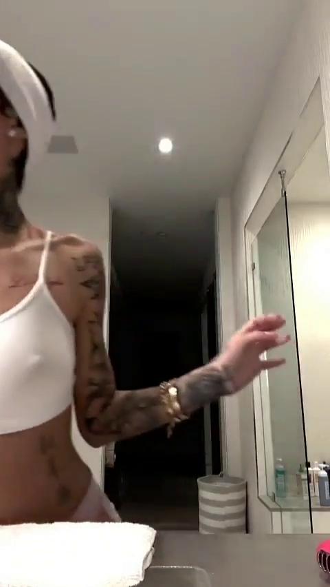 bhad bhabie nipple pokies teasing onlyfans video leaked ribrnl