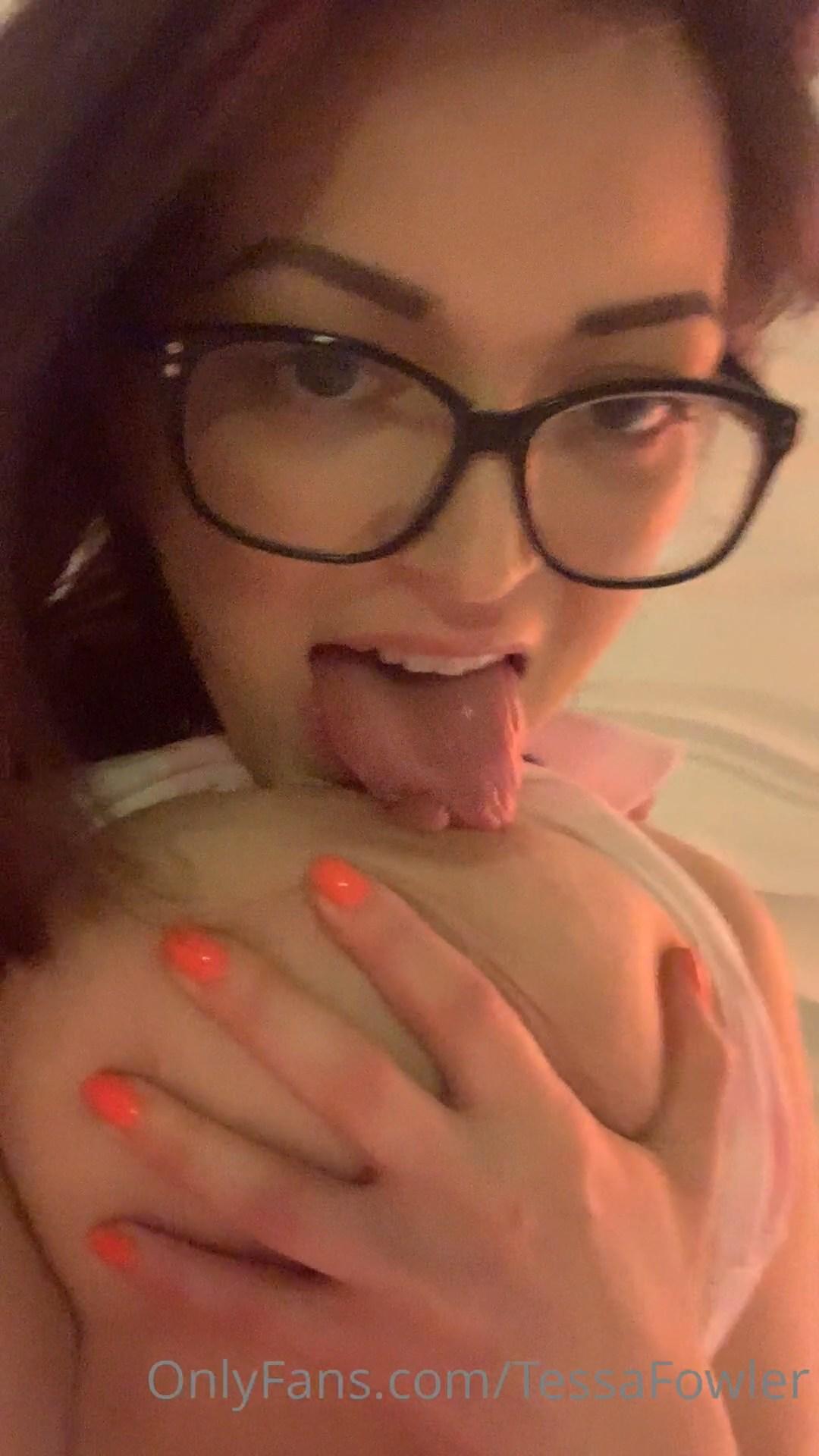tessa_fowler_nude_titty_lick_onlyfans_video_leaked-hwnsnd-1-influencersgonewild tessa fowler nude titty lick onlyfans video leaked hwnsnd 1 influencersgonewild