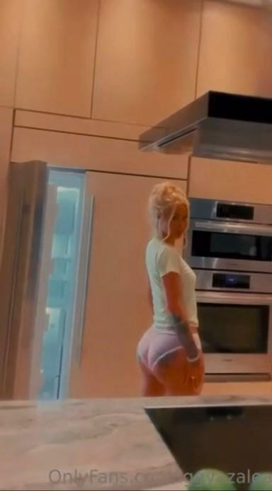iggy azalea panties twerk booty clap onlyfans video leaked wczmzv influencersgonewild