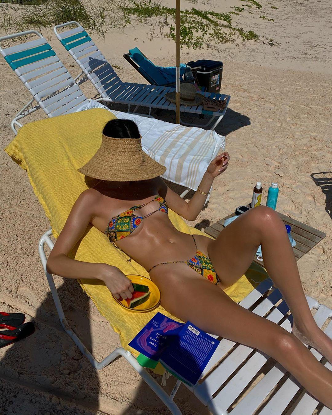 kendall_jenner_beach_bikini_candid_set_leaked-acnaxo-influencersgonewild kendall jenner beach bikini candid set leaked acnaxo influencersgonewild