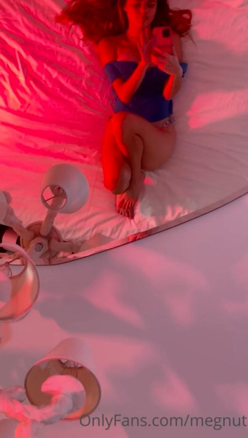 megnutt02 nude bed mirror selfie onlyfans video leaked axthtz influencersgonewild